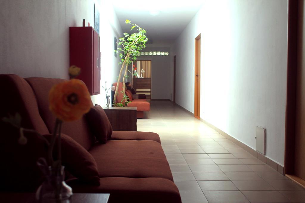 Guest House Hodus Vydrany ภายนอก รูปภาพ