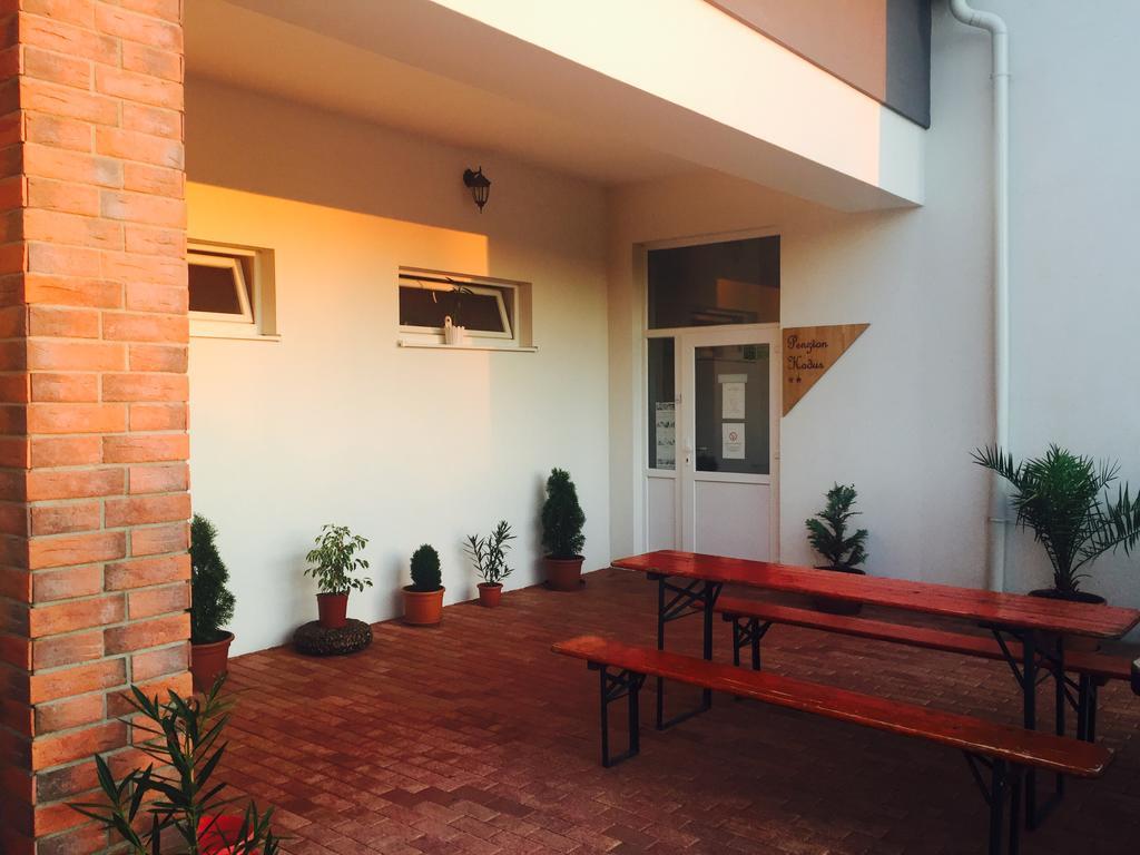 Guest House Hodus Vydrany ภายนอก รูปภาพ